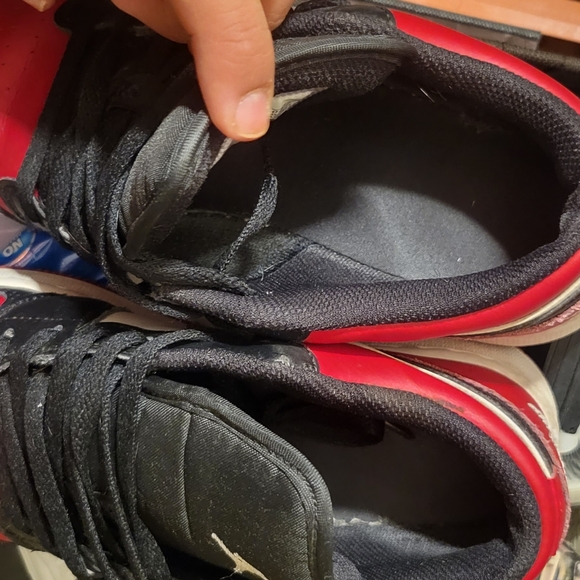 Air Jordan's 1 lows red size 6.5 yputh - Picture 5 of 5